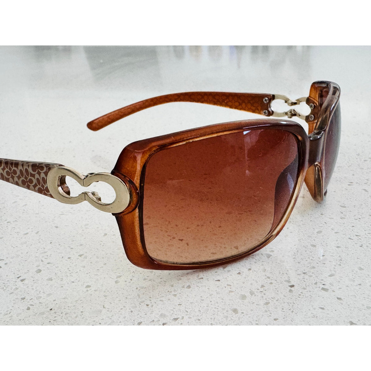 Coach Amber Tortoise Sunglasses C Hinge with Signature Hard Case Y2K