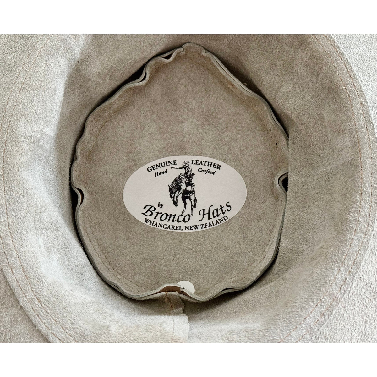 Authentic Bronco Hats New Zealand Hand-Crafted Leather Bushman Hat – Nude/Sand