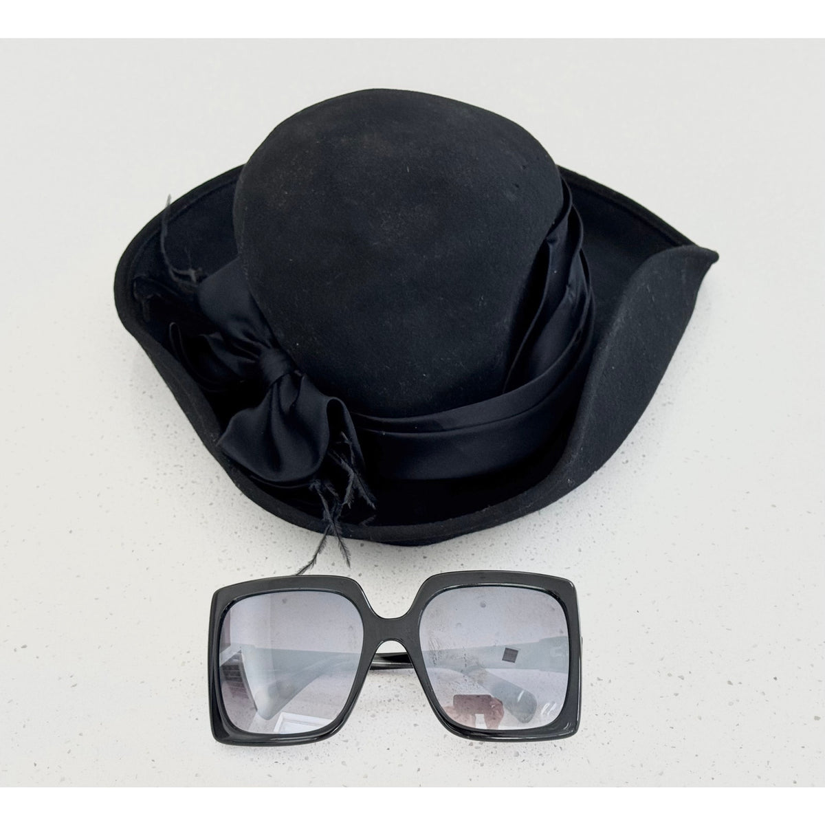 Betmar Black Wool Felt Cloche Hat Bow & Feather Accents | Original Tag | Includes Sunglasses