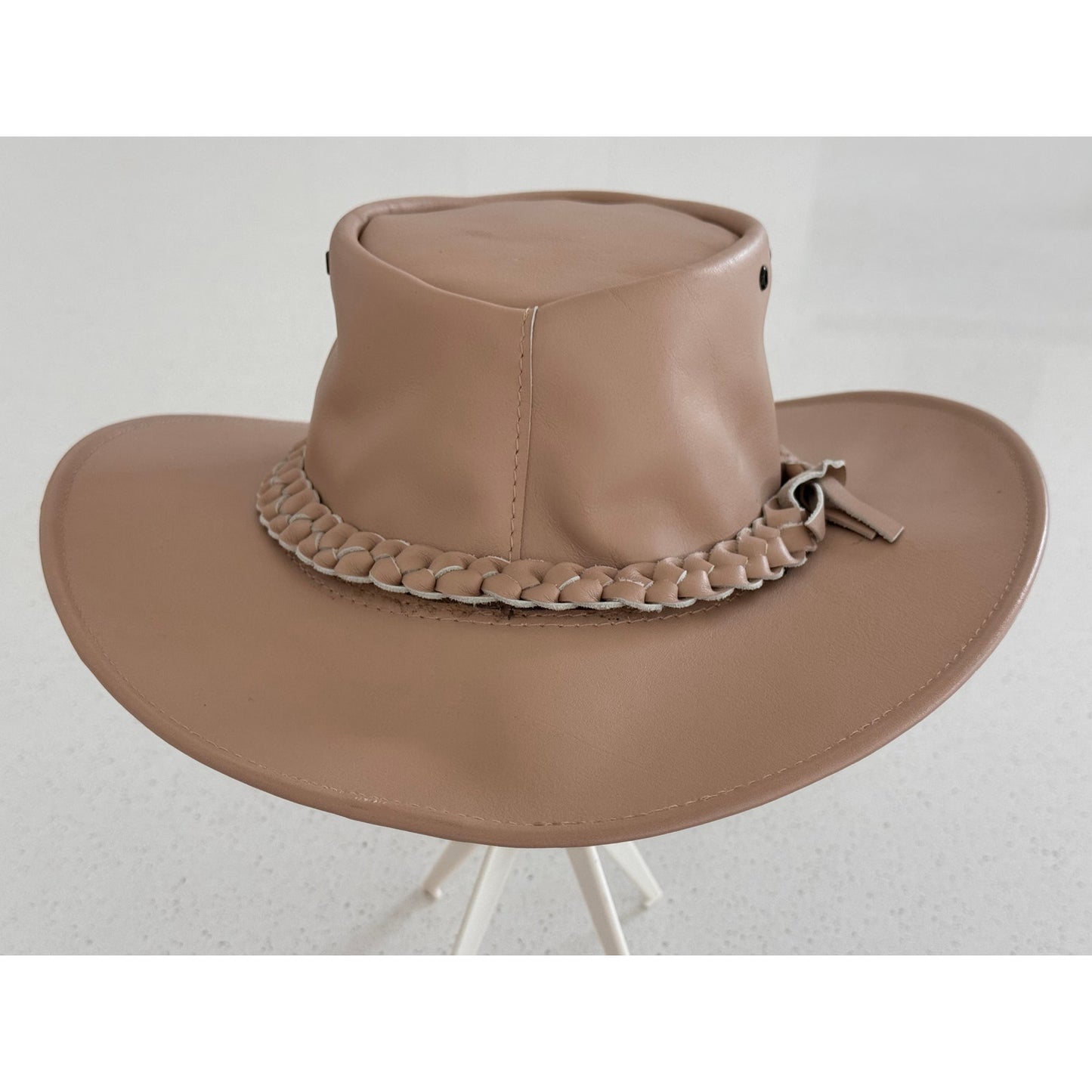 Authentic Bronco Hats New Zealand Hand-Crafted Leather Bushman Hat – Nude/Sand