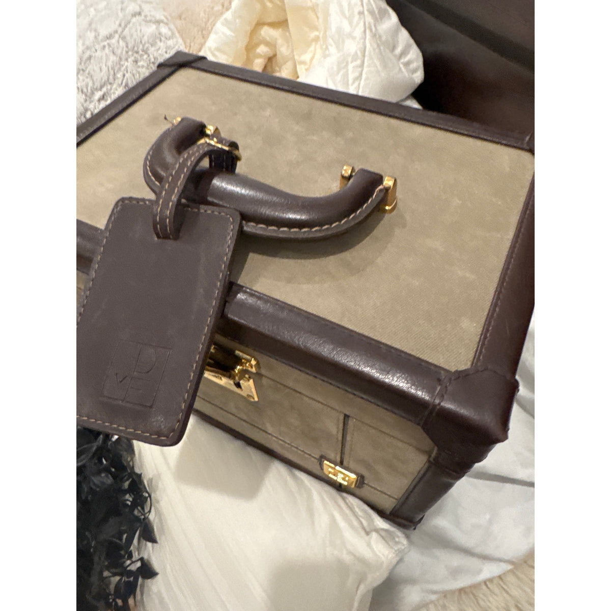 Diane von Furstenberg Hard-Sided Cosmetics Train Case 1970s