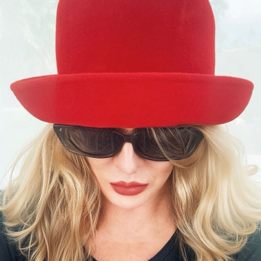 Eric Javits NOS Red Felt Cloche Hat | 1999 | Includes Sunglasses Pictured