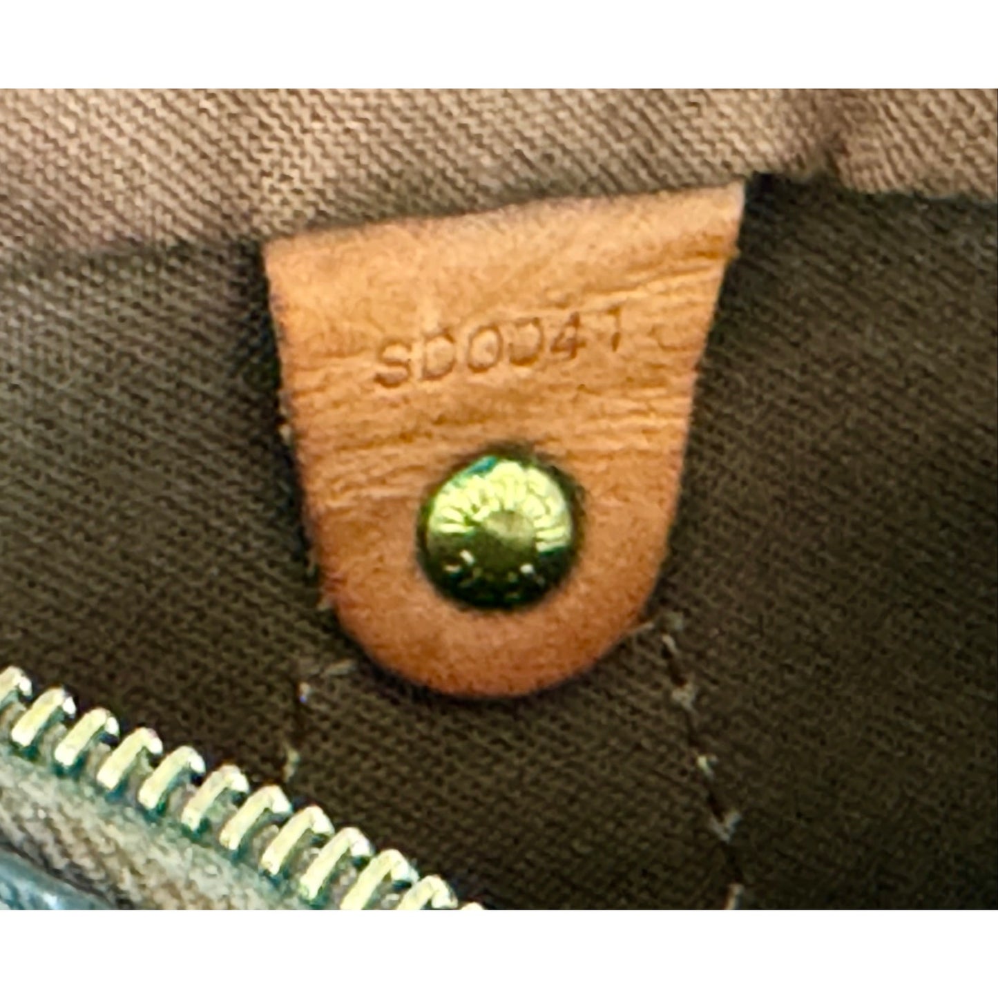 Vintage Louis Vuitton Monogram Speedy 25 (January 2001)